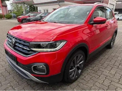 Gebraucht VW T-Cross Style 95 PS (69 kW) 2020 Flashrot SUV