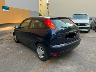 Gebraucht Ford Focus 75 PS (55 kW) 2003 Blau Kleinwagen