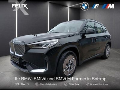 Nouă BMW iX1 150 kW (204 CP) 2026 Negru SUV