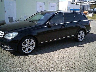 Gebraucht Mercedes C300 231 PS (169 kW) 2014 Schwarz Kombi