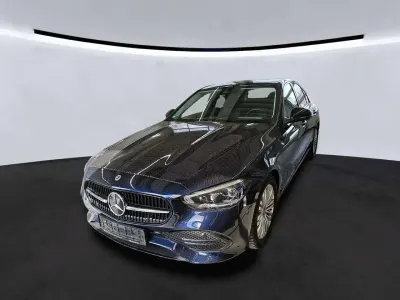 Gebraucht Mercedes C220 Night 200 PS (147 kW) 2023 Cavansitblau  metalliclack Limousine