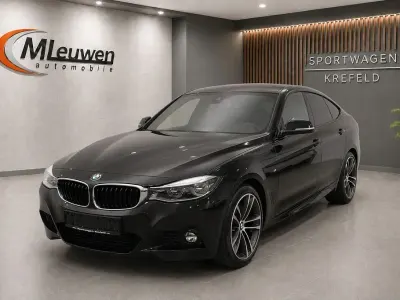 Gebraucht BMW 330 M Sport 258 PS (189 kW) 2018 Black sapphire metallic Limousine