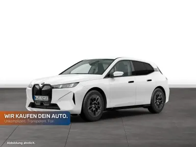 Gebraucht BMW iX 300 kW (408 PS) 2025 Alpinweiss SUV
