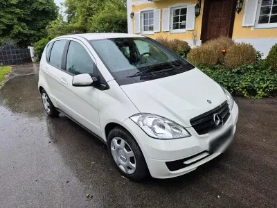 Gebraucht Mercedes A160 Elegance 95 PS (69 kW) 2010 Weiß Kleinwagen
