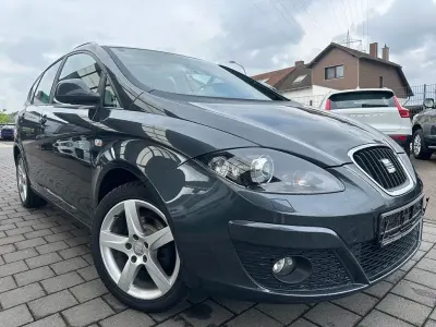 Gebraucht Seat Altea XL Style 140 PS (102 kW) 2011 Grau Van / Kleinbus
