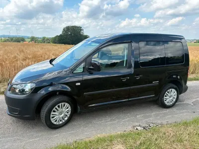 Gebraucht VW Caddy Startline 86 PS (63 kW) 2014 Schwarz Van / Kleinbus