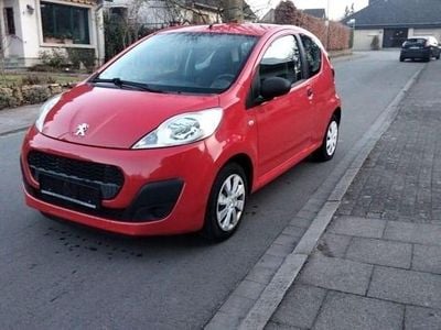 Gebraucht Peugeot 107 68 PS (50 kW) 2012 Rot Kleinwagen
