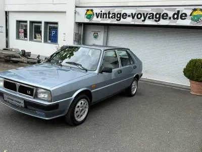 Gebraucht Lancia Delta 75 PS (55 kW) 1986 Blau Kleinwagen