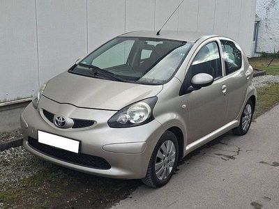 Gebraucht Toyota Aygo 68 PS (50 kW) 2007 Beige Kleinwagen