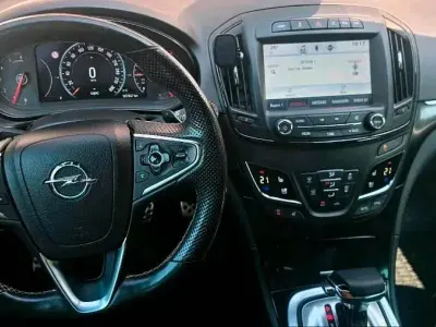 Gebraucht Opel Insignia Country Tourer OPC 194 PS (142 kW) 2015 Weiß Kombi