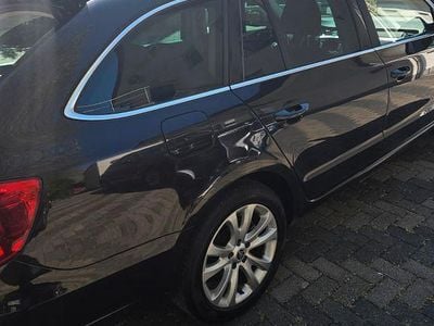 Second-hand Skoda Superb Active 140 CP (102 kW) 2015 Negru Break