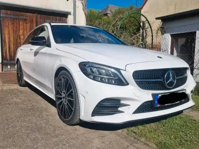 Gebraucht Mercedes C220 AMG line 194 PS (142 kW) 2019 Weiß Limousine