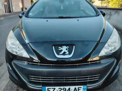 Gebraucht Peugeot 308 CC Premium 140 PS (102 kW) 2010 Schwarz Cabrio