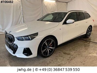 Alpinweiss iii Gebraucht 2024 BMW i5 M Sport Kombi | 53.750 € (Superpreis)