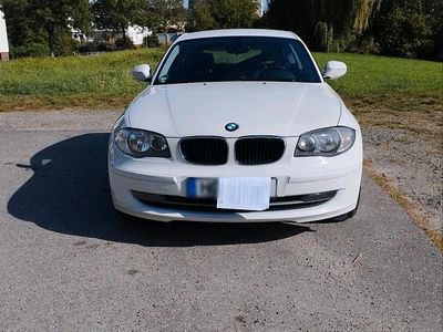 Gebraucht BMW 116 122 PS (89 kW) 2012 Weiß Kleinwagen