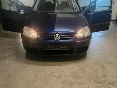 Gebraucht VW Golf V 75 PS (55 kW) 2004 Blau Kleinwagen