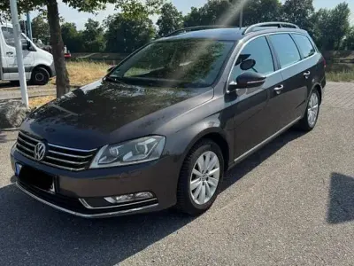 Gebraucht VW Passat Comfortline 140 PS (102 kW) 2012 Braun Kombi