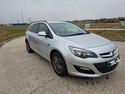 Gebraucht Opel Astra 120 PS (88 kW) 2012 Silber Kombi