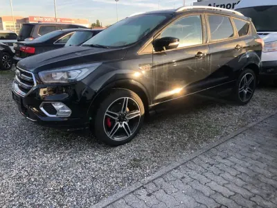 Gebraucht Ford Kuga ST-Line 150 PS (110 kW) 2019 Schwarz SUV