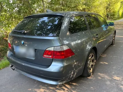 Gebraucht BMW 520 163 PS (119 kW) 2007 Grau Kombi