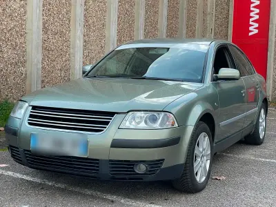 Gebraucht VW Passat 131 PS (96 kW) 2003 Grün Limousine