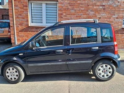 Second-hand Fiat Panda Dynamic 60 CP (44 kW) 2010 Albastru Hatchback