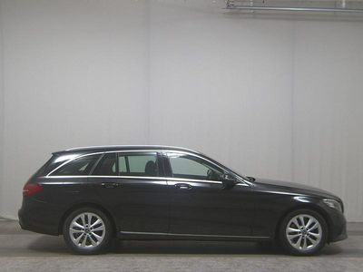 Schwarz Gebraucht 2020 Mercedes C220 Avantgarde Limousine | 20.380 € (Superpreis)