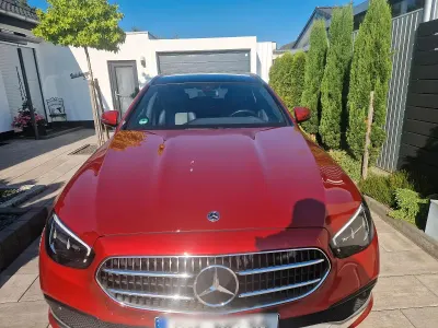 Gebraucht Mercedes E220 200 PS (147 kW) 2022 Rot Kombi