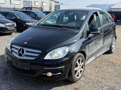 Gebraucht Mercedes B200 140 PS (102 kW) 2010 Schwarz Van / Kleinbus