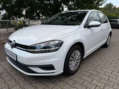 Gebraucht VW Golf VII Trendline 86 PS (63 kW) 2019 Weiß Limousine
