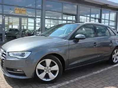Gebraucht Audi A3 Ambition 150 PS (110 kW) 2015 Grau Limousine