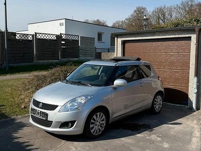 Gebraucht Suzuki Swift 75 PS (55 kW) 2013 Silber Kleinwagen