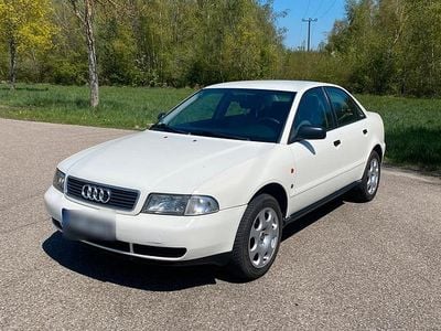 Gebraucht Audi A4 125 PS (91 kW) 1995 Weiß Limousine