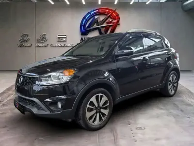 Gebraucht SsangYong Korando 150 PS (110 kW) 2015 Schwarz SUV