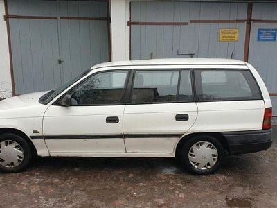 Second-hand Opel Astra 60 CP (44 kW) 1993 Break