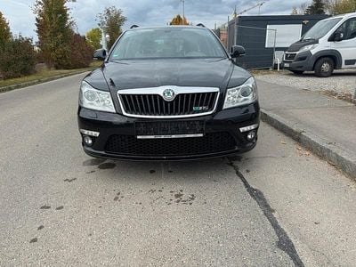 Schwarz Gebraucht 2012 Skoda Octavia vRS Kombi | 5.999 € (Guter Preis)