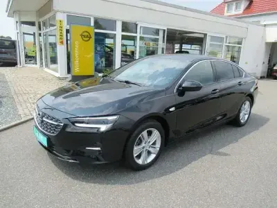 Gebraucht Opel Insignia Elegance 122 PS (89 kW) 2021 Schwarz Limousine