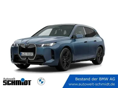 Gebraucht BMW iX Shadowline 400 kW (544 PS) 2026 (blau)  arctic race blue SUV