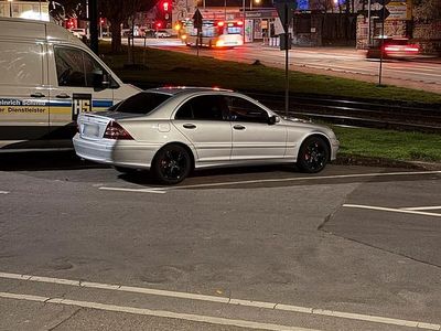 Usata Mercedes C180 143 CV (105 kW) 2006 Grigio Berlina