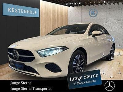Gebraucht Mercedes A250 163 PS (119 kW) 2023 Unilack polarweiß Limousine
