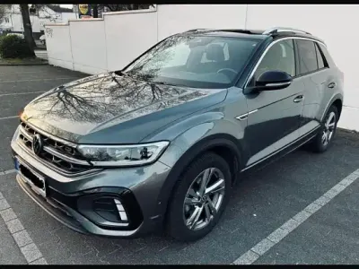 Second-hand VW T-Roc R-line 110 CP (80 kW) 2023 Gri SUV