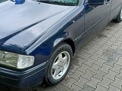 Mercedes C180