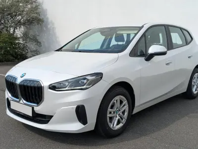 Gebraucht BMW 218 Active Tourer Performance 100 PS (73 kW) 2024 Weiß Van / Kleinbus