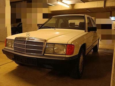 Weiß Gebraucht 1984 Mercedes 190 Limousine | 5.500 €