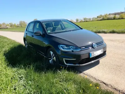 Gebraucht VW e-Golf 100 kW (136 PS) 2019 Grau Kleinwagen