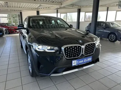 Gebraucht BMW X4 Performance 245 PS (180 kW) 2022 Schwarz (metallic) SUV