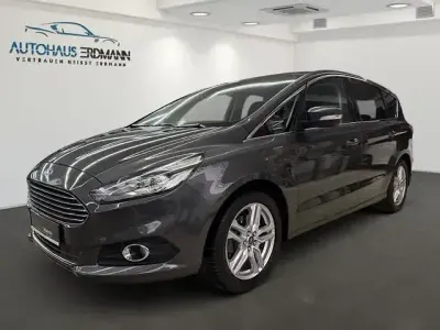 Używany Ford S-MAX Titanium 241 KM (177 kW) 2015 Szary Minivan