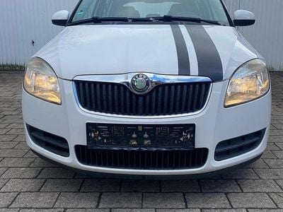 Gebraucht Skoda Fabia 70 PS (51 kW) 2009 Weiß Kleinwagen