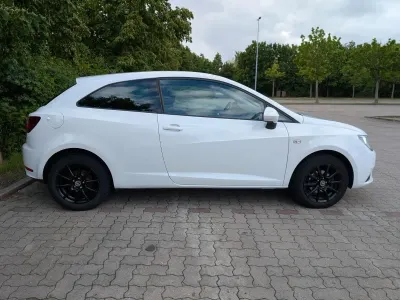 Gebraucht Seat Ibiza SC Style 86 PS (63 kW) 2012 Weiß Kleinwagen