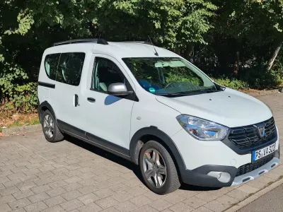 Gebraucht Dacia Dokker Stepway 95 PS (69 kW) 2020 Weiß Van / Kleinbus